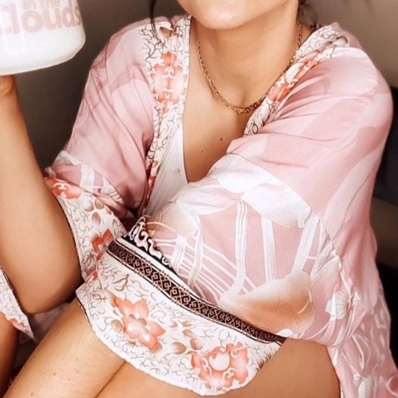 SOLD -Vintage-Inspired Boutique Brand Kimono, Pink Flamingos, soft & Flowy, OS - Picture 3 of 5